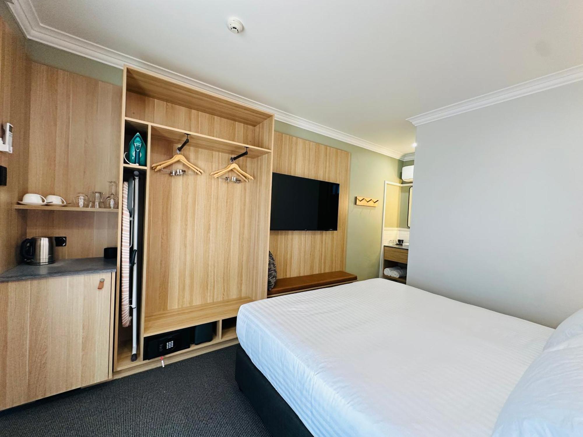 Royal Hotel-Motel Морі Екстер'єр фото