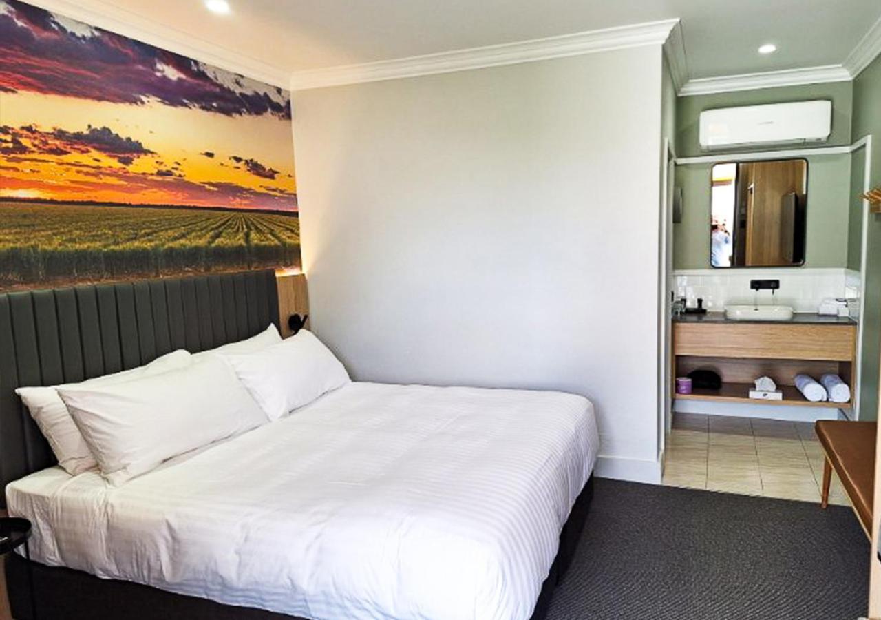 Royal Hotel-Motel Морі Екстер'єр фото