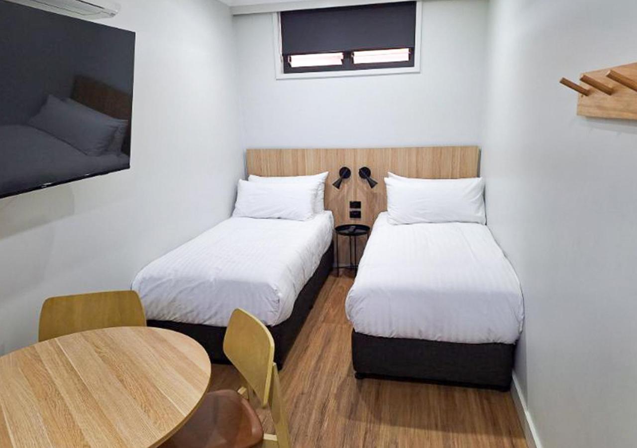 Royal Hotel-Motel Морі Екстер'єр фото