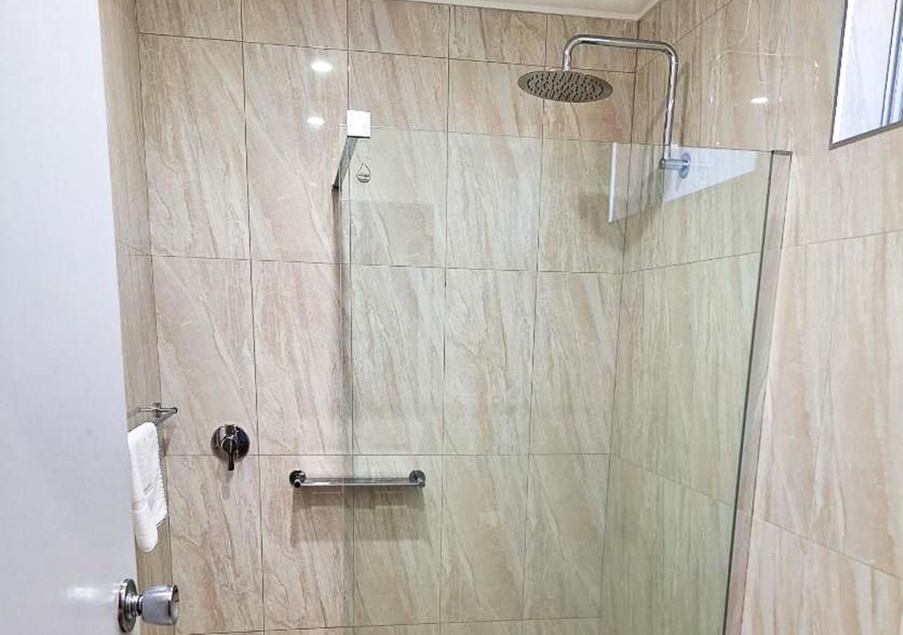 Royal Hotel-Motel Морі Екстер'єр фото